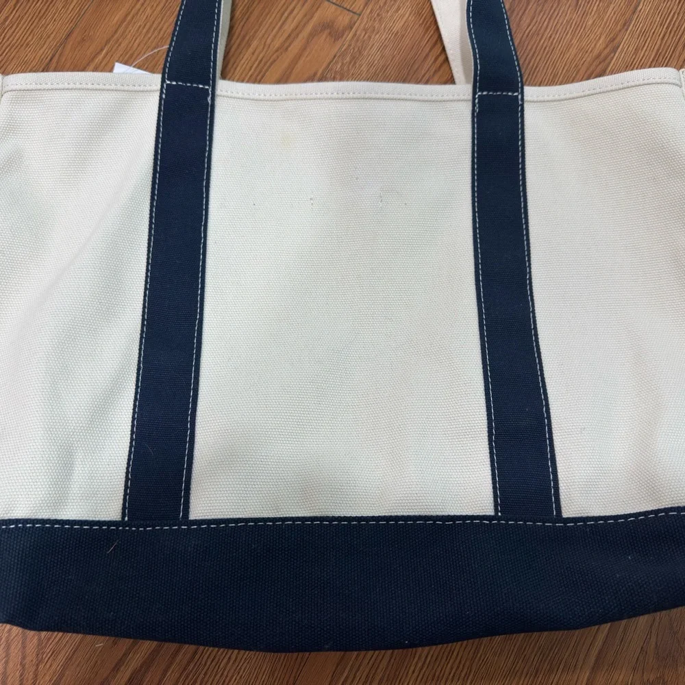 American Eagle Outfitters The Summer I Turned Pretty Tote Bag - Picture 8 of 8
